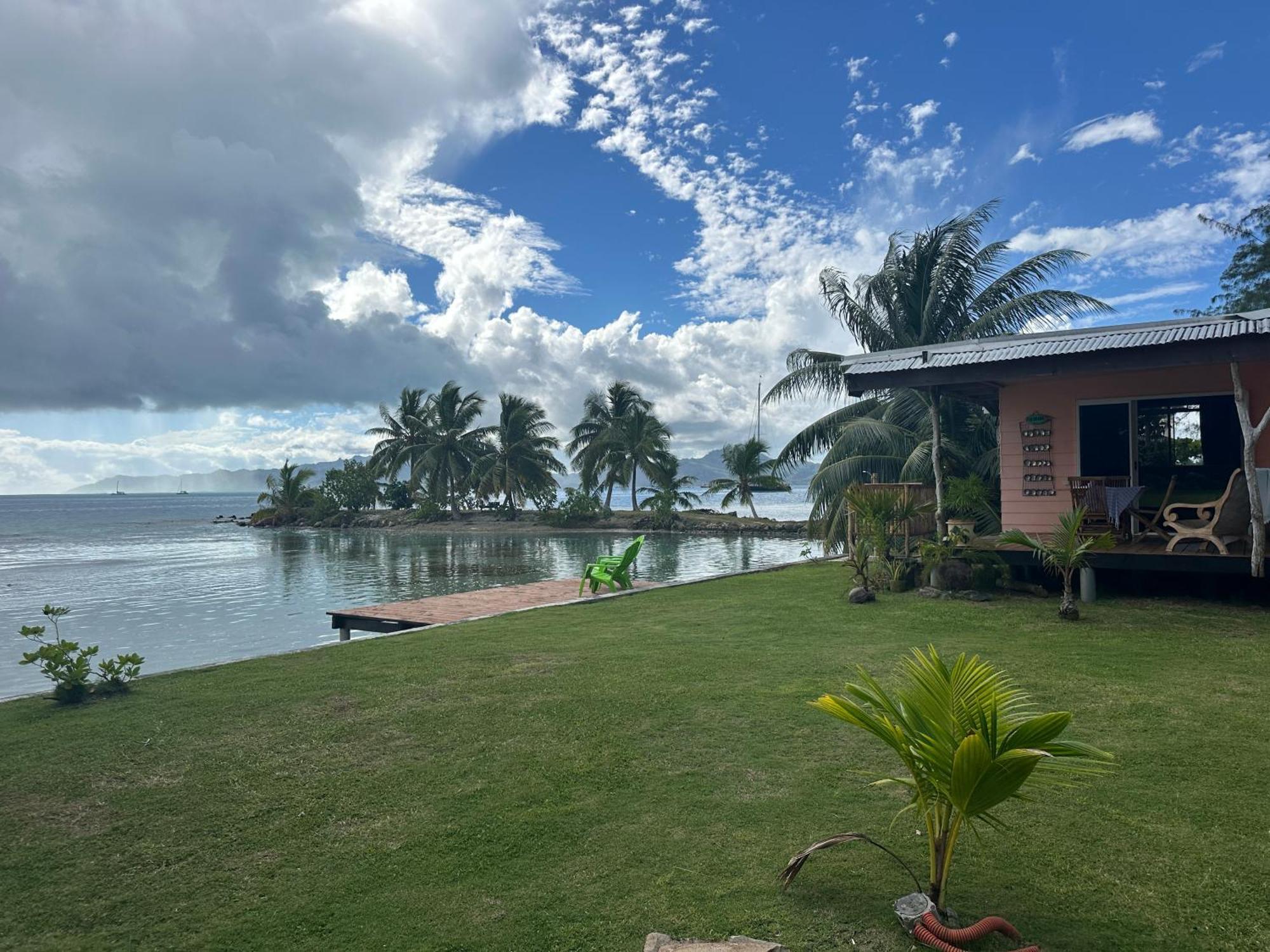 Bungalow Chez Josi, Bord De Mer Prive Tevaitoa Eksteriør bilde