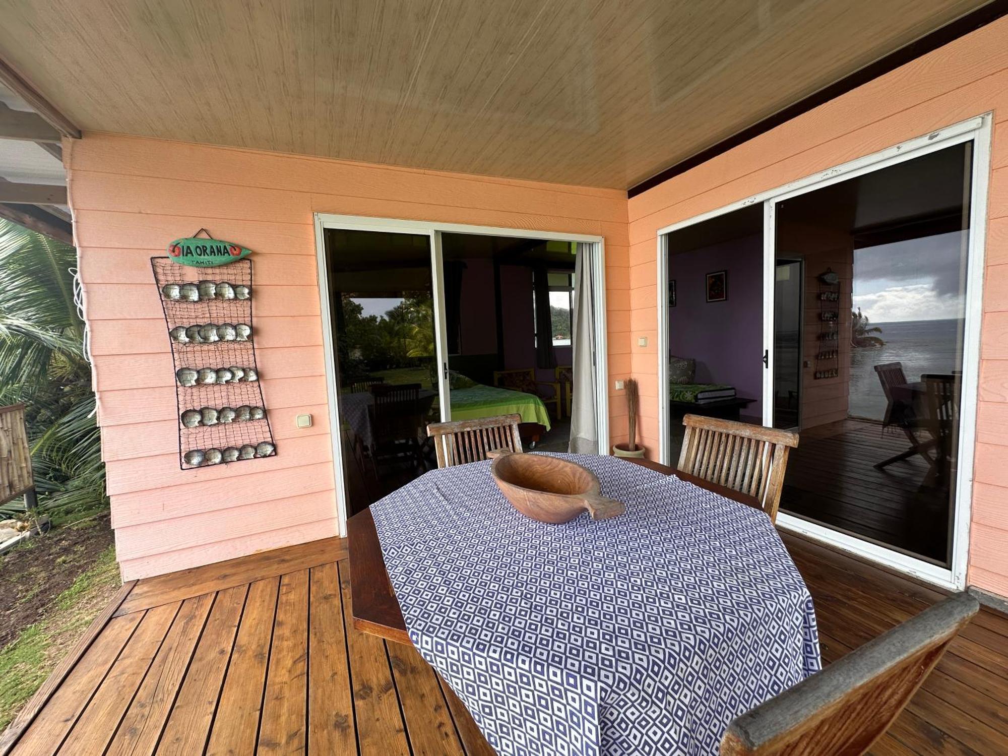 Bungalow Chez Josi, Bord De Mer Prive Tevaitoa Eksteriør bilde